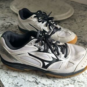 Womens Mizuno Volleyball shoes